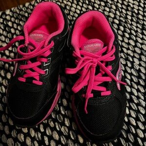 Saucony Black and Pink Sneakers Athletic Comfort 11.5